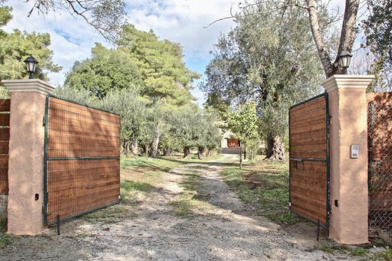 Ktima Loumoumba, Private Villa Gouvia Exterior foto